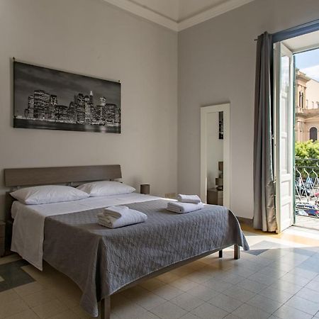 Giachi Friendly Rooms Alla Stazione Палермо Екстер'єр фото
