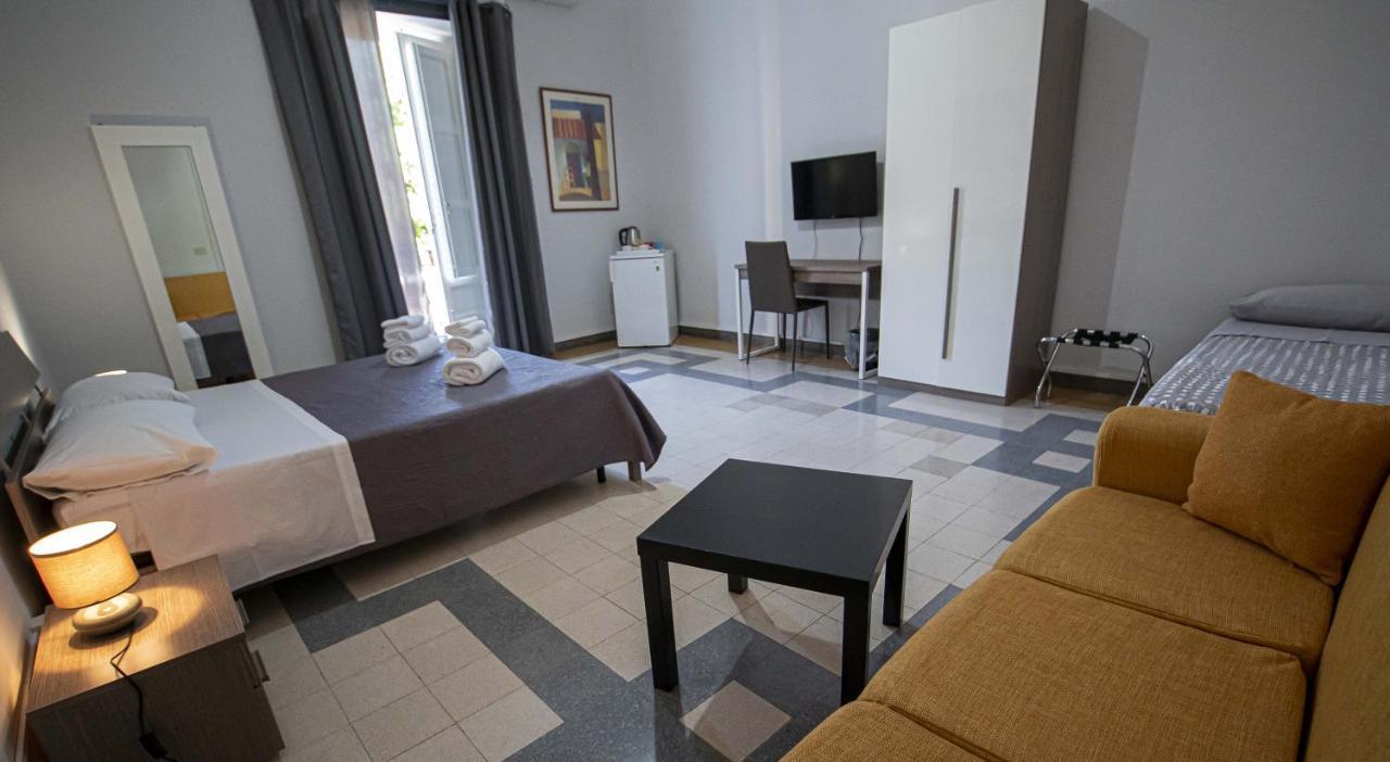 Giachi Friendly Rooms Alla Stazione Палермо Екстер'єр фото