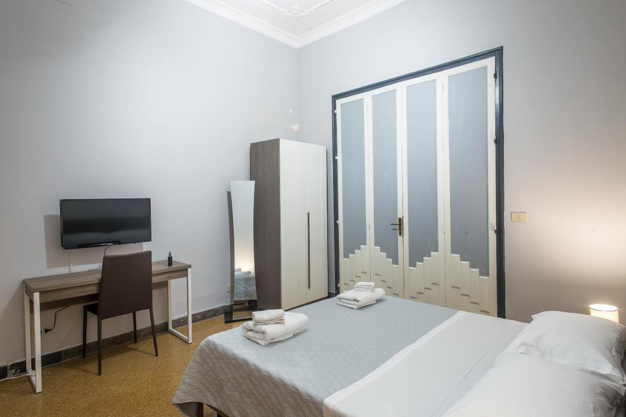 Giachi Friendly Rooms Alla Stazione Палермо Екстер'єр фото
