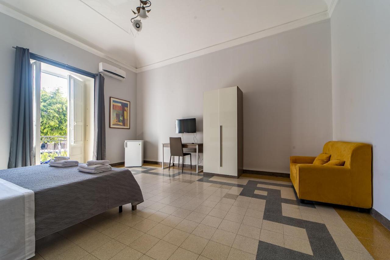 Giachi Friendly Rooms Alla Stazione Палермо Екстер'єр фото