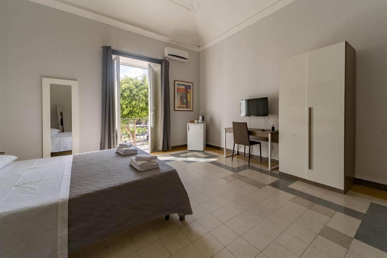 Giachi Friendly Rooms Alla Stazione Палермо Екстер'єр фото