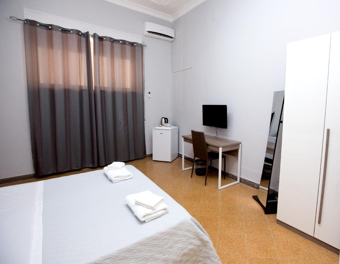 Giachi Friendly Rooms Alla Stazione Палермо Екстер'єр фото
