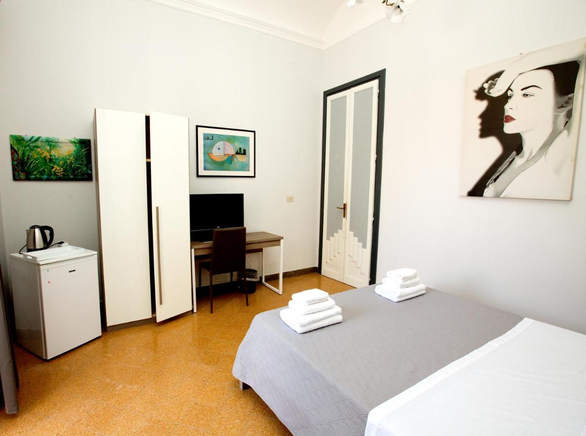 Giachi Friendly Rooms Alla Stazione Палермо Екстер'єр фото